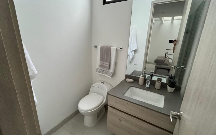 Hermosa Casa Campestre para la Venta en Condominio Campestre Sector el Caimo