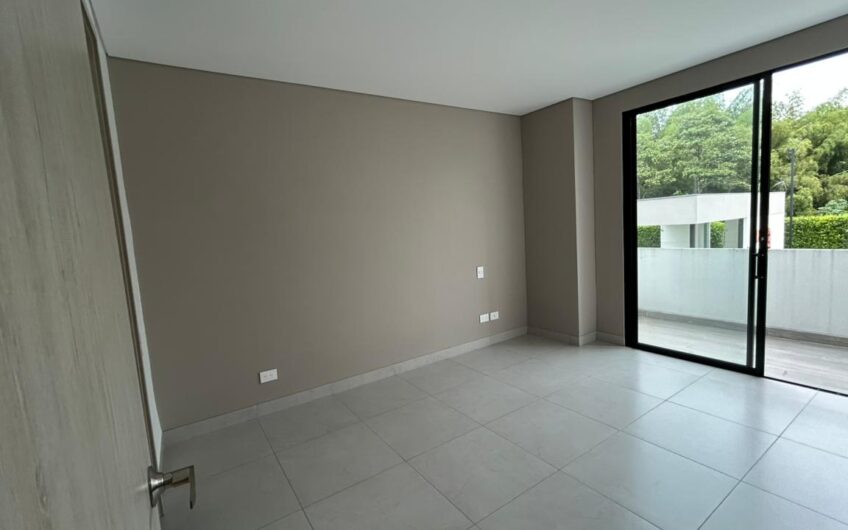 Apartamento para la Venta en primer piso en Condominio Campestre Vía al Caimo