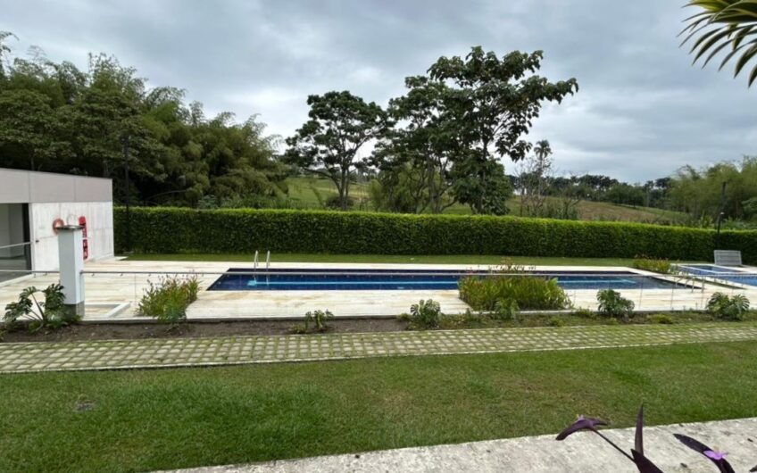 Apartamento para la Venta en primer piso en Condominio Campestre Vía al Caimo