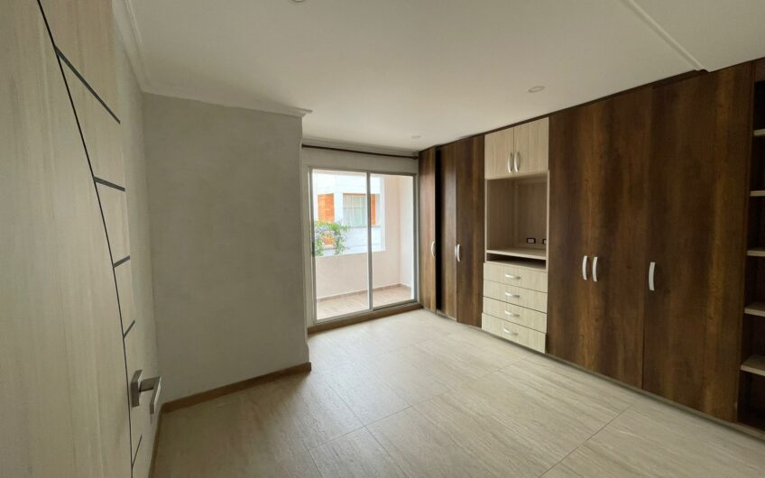 Casa en Conjunto Cerrado para Venta en la Avenida 19 norte