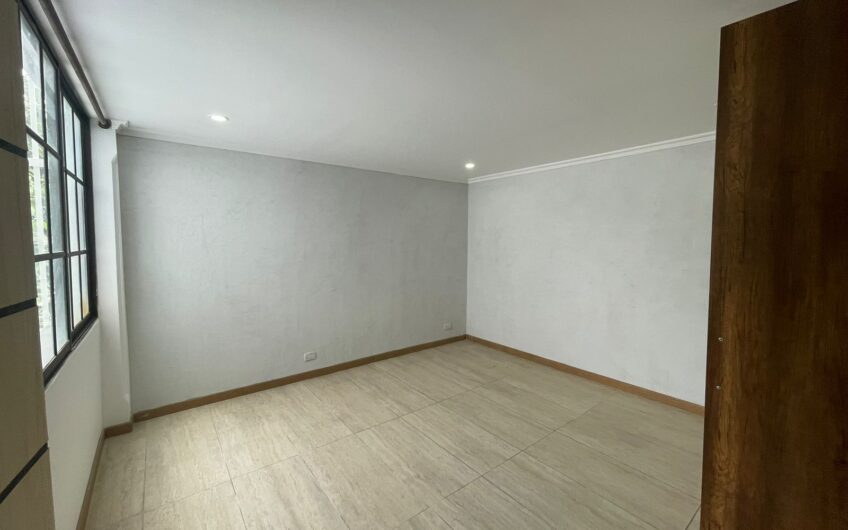 Casa en Conjunto Cerrado para Venta en la Avenida 19 norte