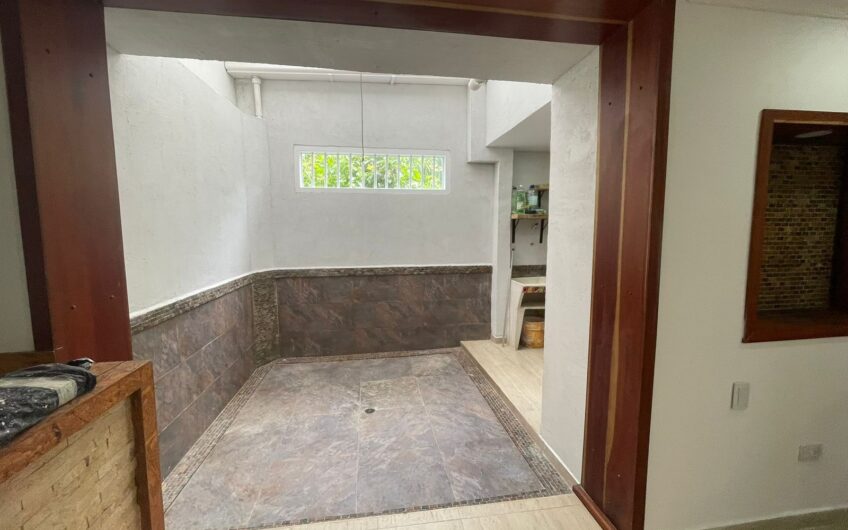 Casa en Conjunto Cerrado para Venta en la Avenida 19 norte