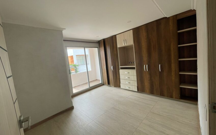 Casa en Conjunto Cerrado para Venta en la Avenida 19 norte