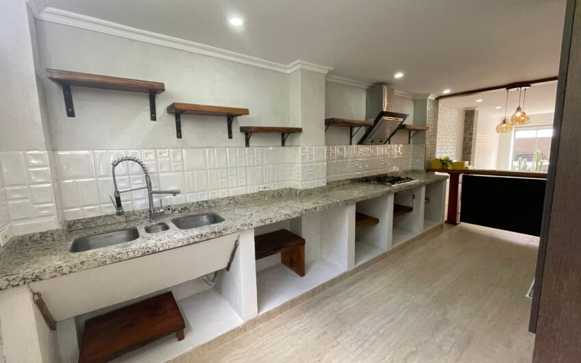 Casa en Conjunto Cerrado para Venta en la Avenida 19 norte