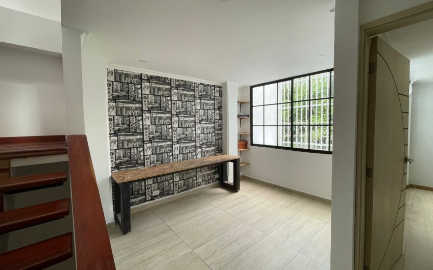 Casa en Conjunto Cerrado para Venta en la Avenida 19 norte