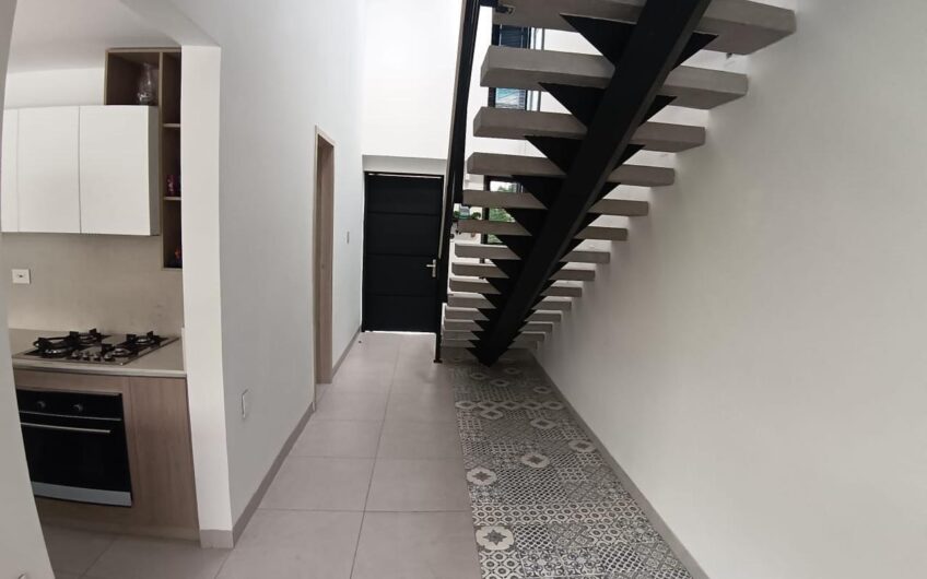 Casa Campestre de dos niveles para la Venta vía al Caimo