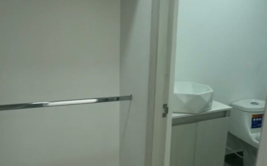 Casa de dos niveles para la Venta en Oro Negro al norte de Armenia