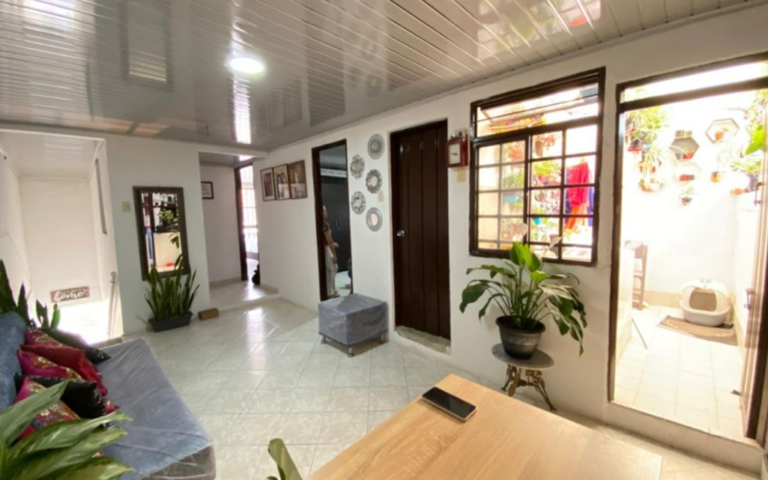 Casa Bifamiliar para la Venta en Ciudad Dorada