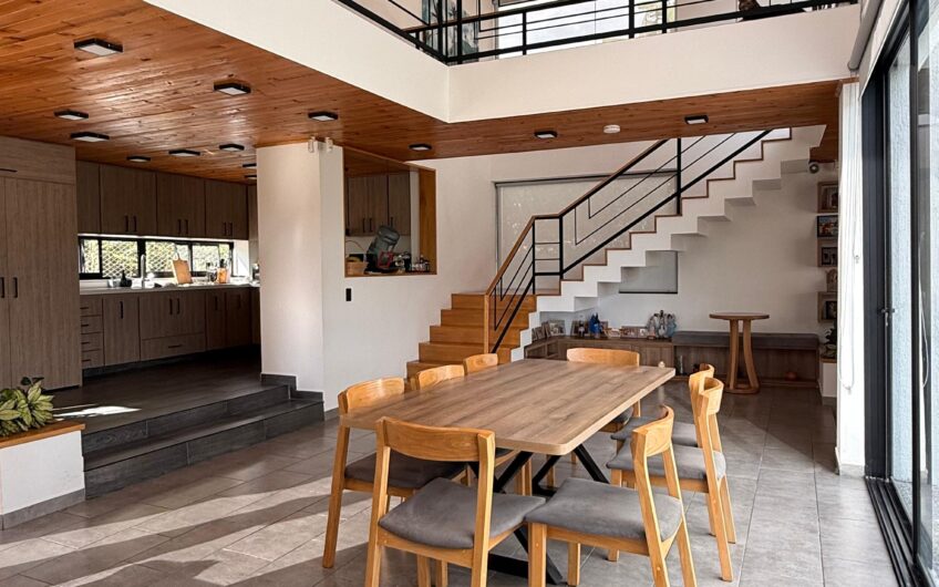 Casa Campestre para la Venta en la Avenida Centenario