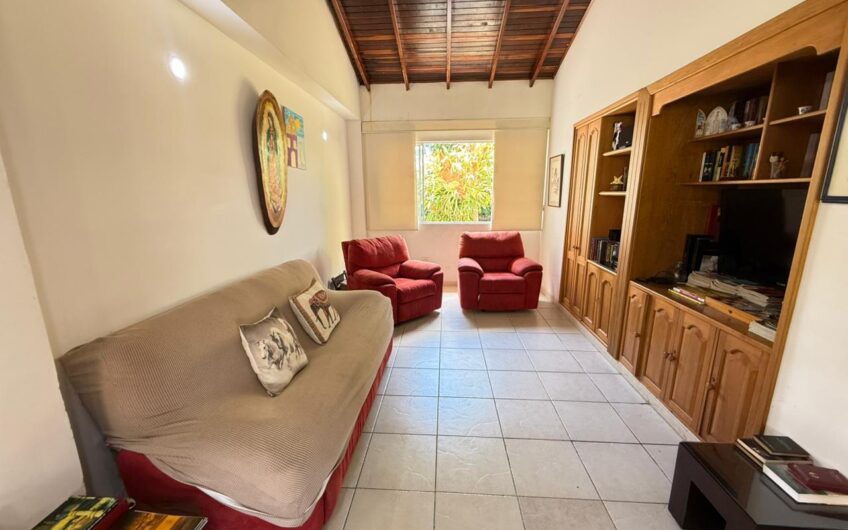 Casa Campestre en Conjunto Cerrado para la Venta en el Sector del Club Campestre