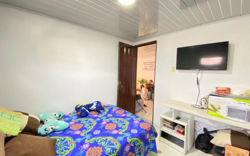 Casa Bifamiliar para la Venta en Ciudad Dorada