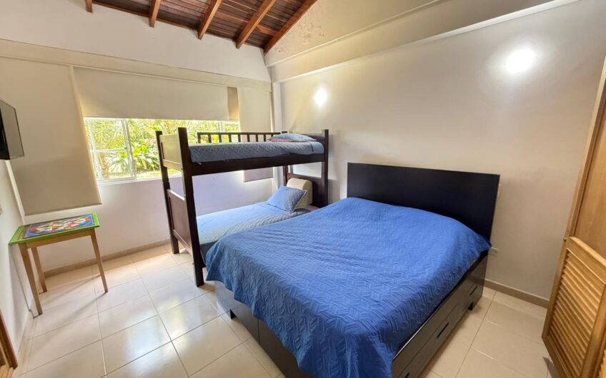 Casa Campestre en Conjunto Cerrado para la Venta en el Sector del Club Campestre