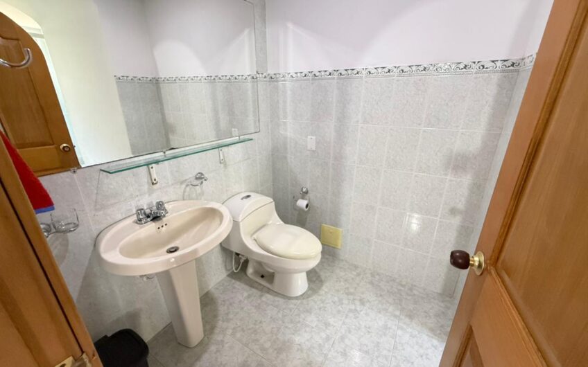 Casa Campestre en Conjunto Cerrado para la Venta en el Sector del Club Campestre