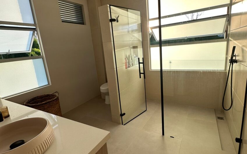 Hermosa Casa Campestre para la Venta – Vía al Caimo Aeropuerto