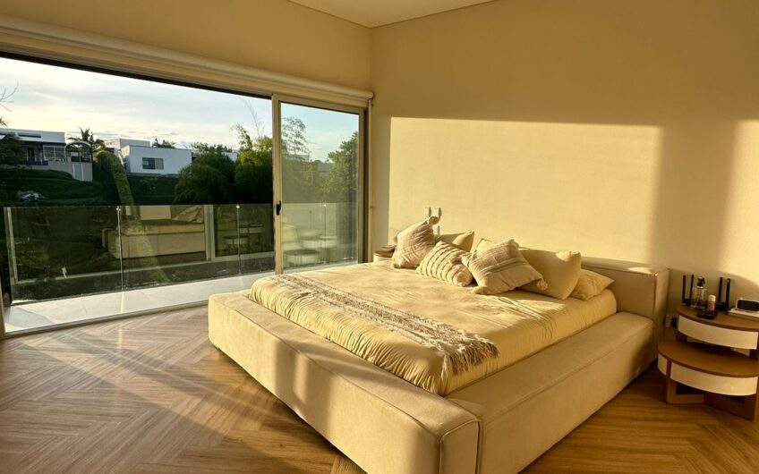 Hermosa Casa Campestre para la Venta – Vía al Caimo Aeropuerto