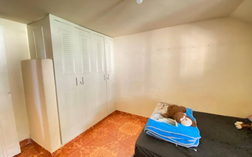 Casa Bifamiliar para la Venta en Ciudad Dorada