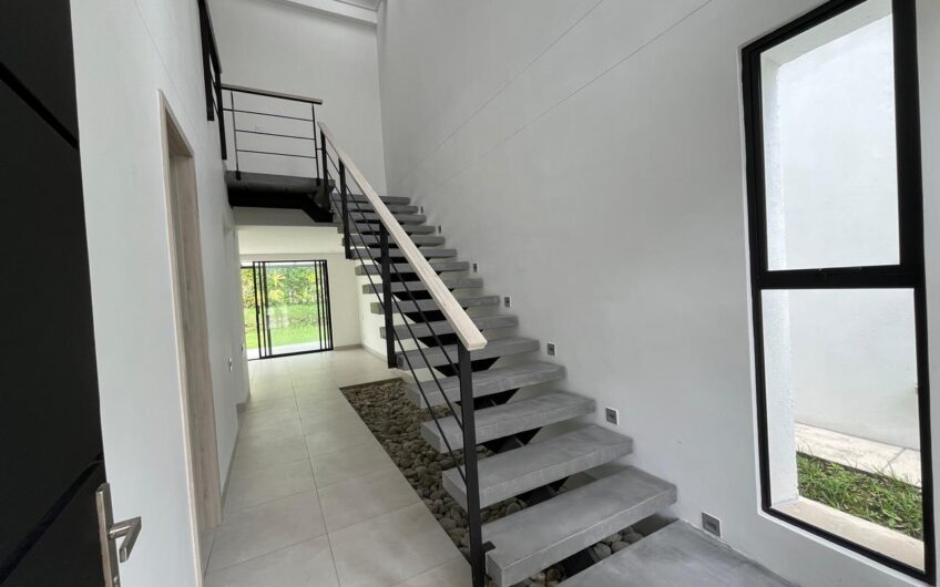 Casa Campestre para la Venta Vía al Caimo