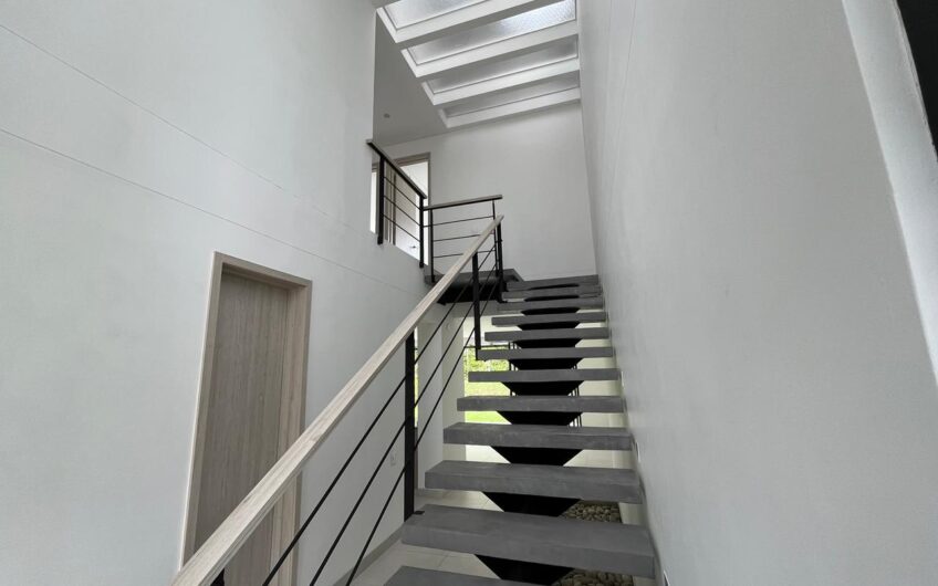 Casa Campestre para la Venta Vía al Caimo