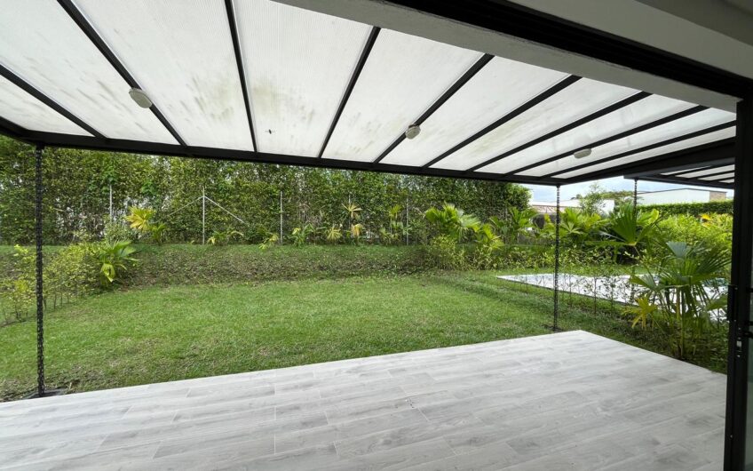 Casa Campestre para la Venta Vía al Caimo