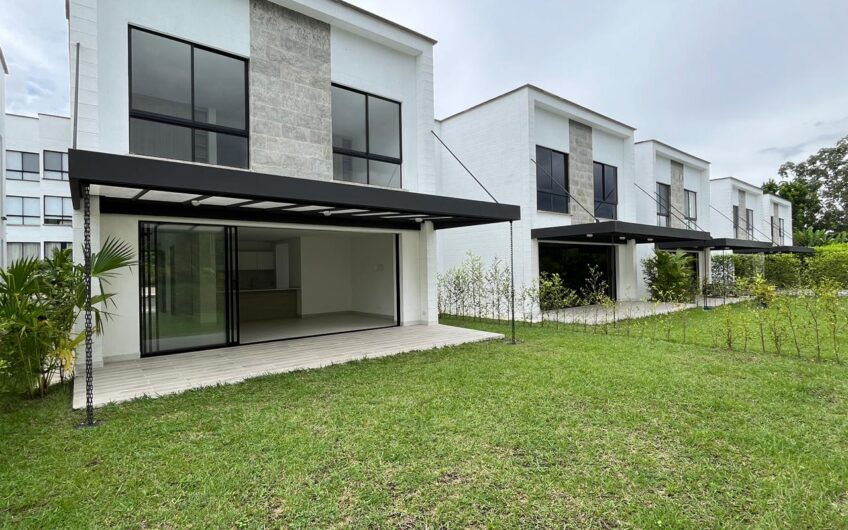 Casa Campestre para la Venta Vía al Caimo