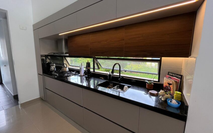 Hermosa Casa Campestre para la Venta Vía al Valle