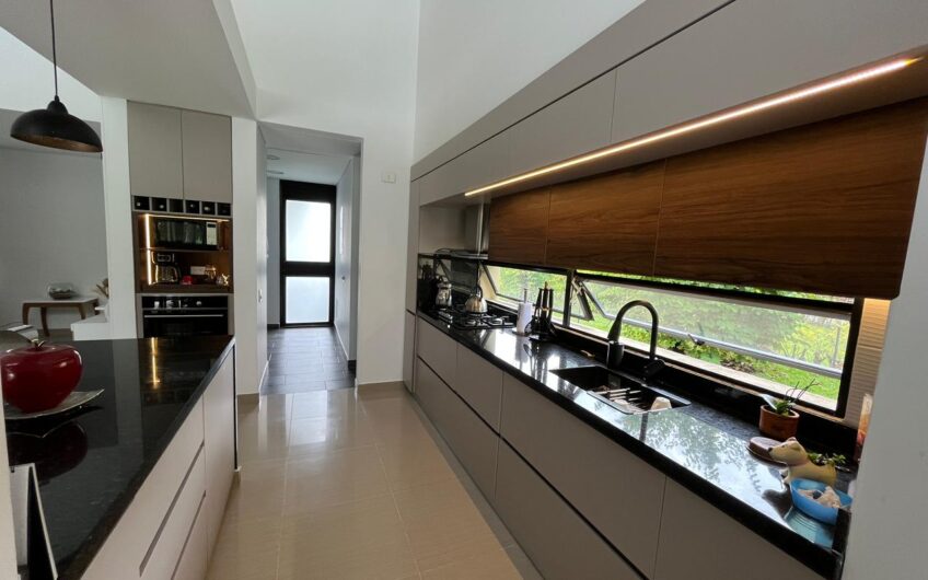 Hermosa Casa Campestre para la Venta Vía al Valle