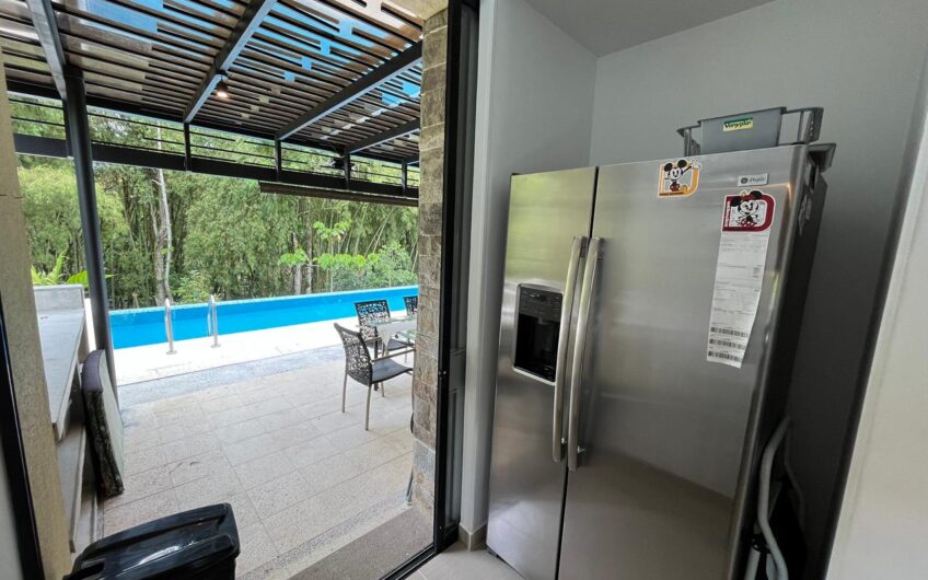 Hermosa Casa Campestre para la Venta Vía al Valle