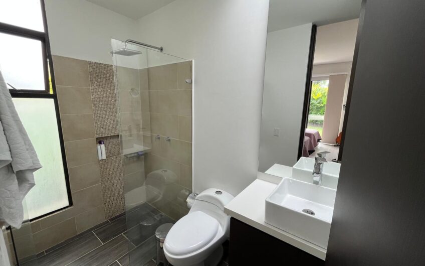 Hermosa Casa Campestre para la Venta Vía al Valle