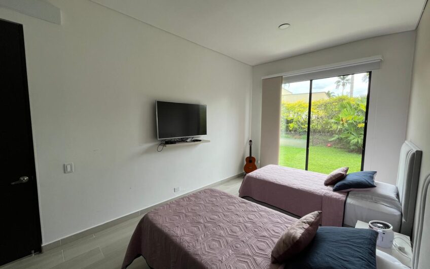 Hermosa Casa Campestre para la Venta Vía al Valle