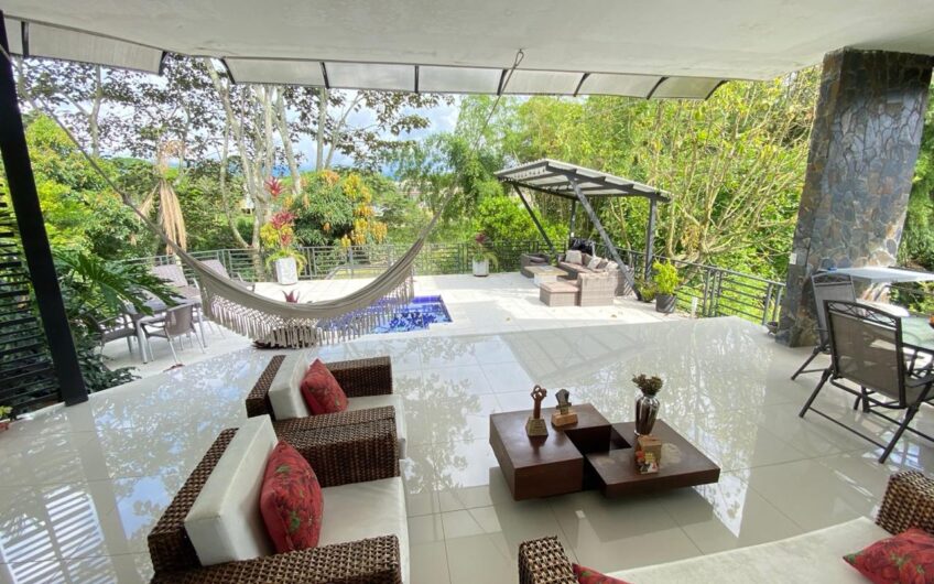 Casa Campestre en Condominio para Arriendo en el Caimo