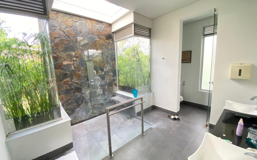 Casa Campestre en Condominio para Arriendo en el Caimo