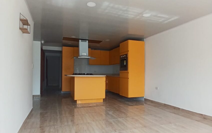 Casa de dos niveles en Venta al norte de Granada, Meta
