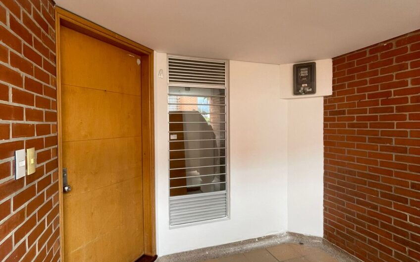 Casa de dos niveles para Arriendo en la Avenida 19 norte
