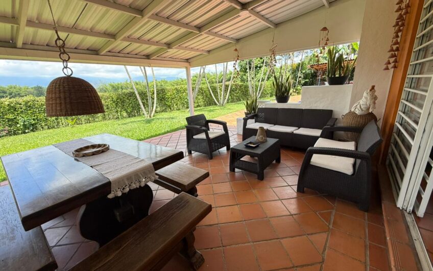 Casa Campestre para Arriendo en sector Aeropuerto – Tebaida