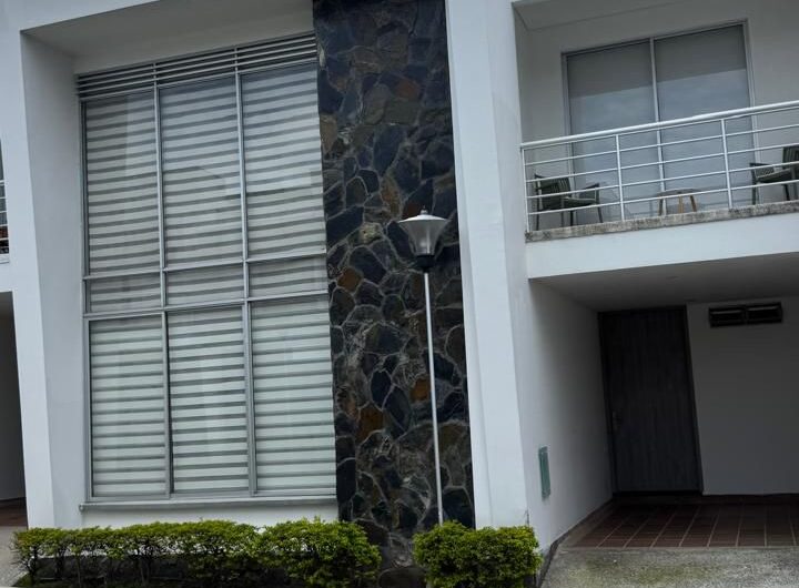 Casa de dos niveles para la Venta en el sector Coinca al norte de Armenia