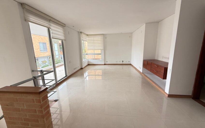 Casa de dos niveles para Arriendo en la Castellana al norte de Armenia