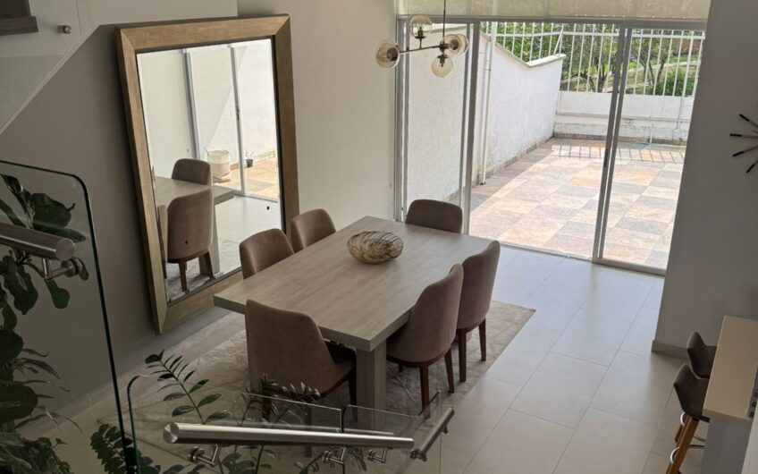 Casa de dos niveles para la Venta en sector La Castellana al norte de Armenia