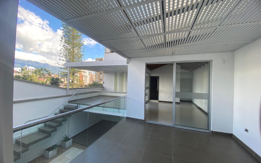 Casa Comercial para Arriendo en el sector de la Castellana