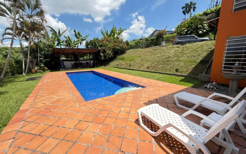 Casa Campestre para Arriendo en sector Aeropuerto – Tebaida