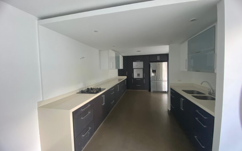 Casa Comercial para Arriendo en el sector de la Castellana