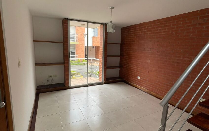 Casa de dos niveles para Arriendo en la Avenida 19 norte
