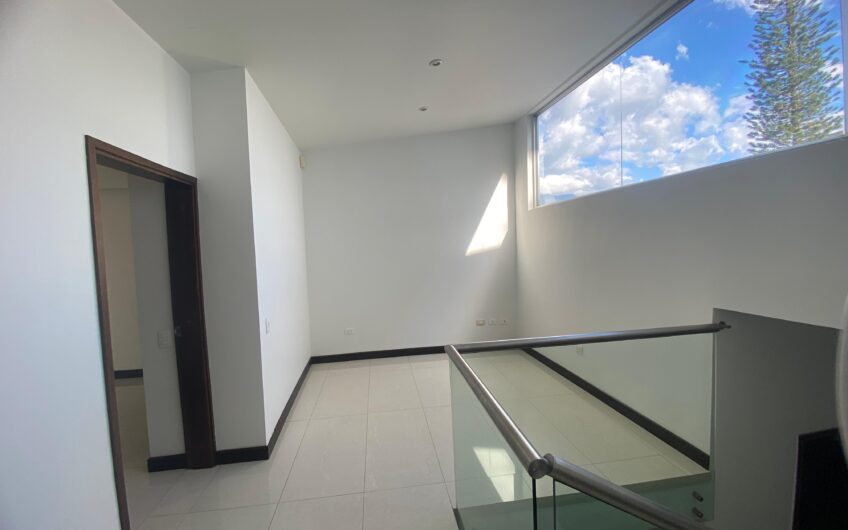 Casa Comercial para Arriendo en el sector de la Castellana