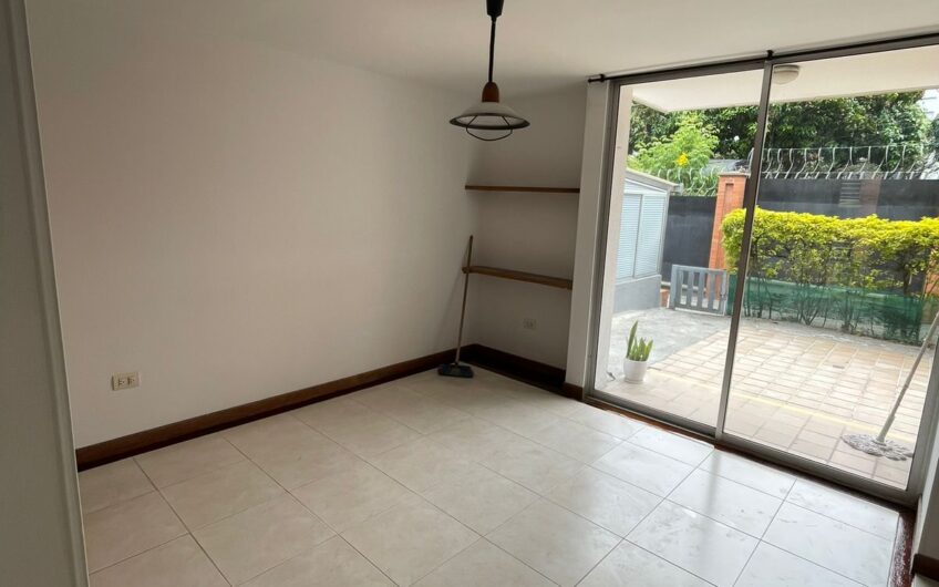 Casa de dos niveles para Arriendo en la Avenida 19 norte