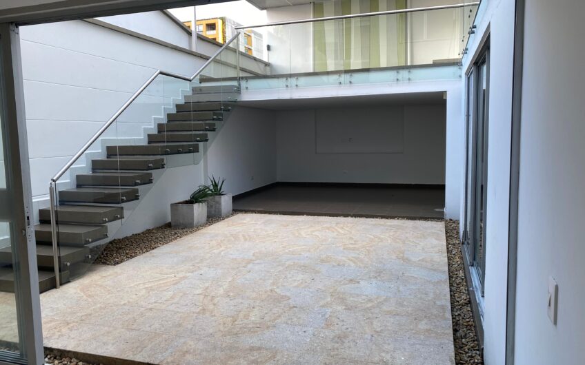 Casa Comercial para Arriendo en el sector de la Castellana