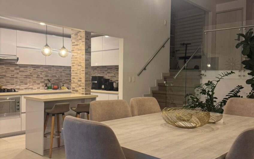 Casa de dos niveles para la Venta en sector La Castellana al norte de Armenia