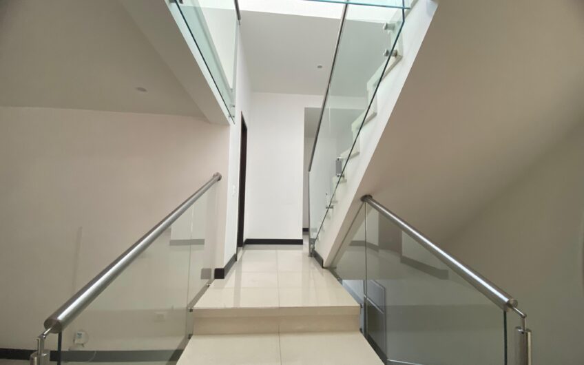 Casa Comercial para Arriendo en el sector de la Castellana