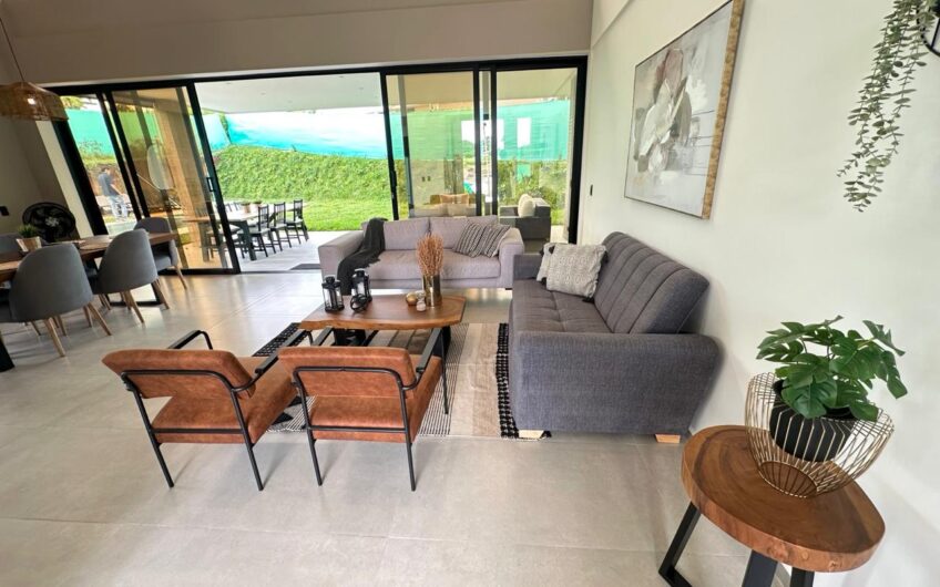 Espectacular Casa Campestre para la Venta en La Tebaida