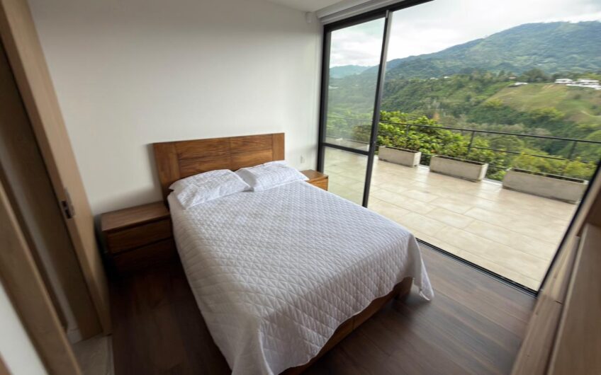Casa Campestre para Arriendo en la Avenida Centenario