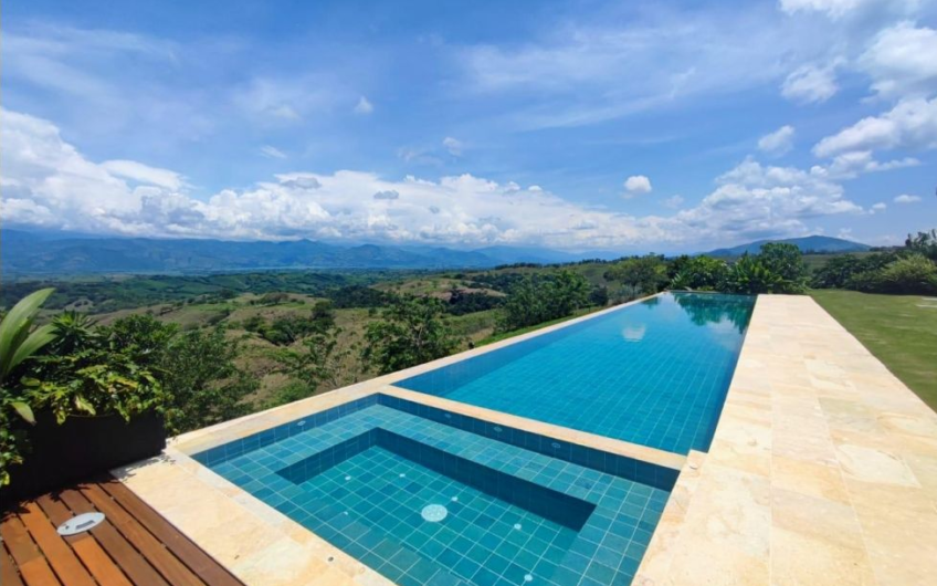 Exclusiva Casa Campestre para la Venta en Cerritos