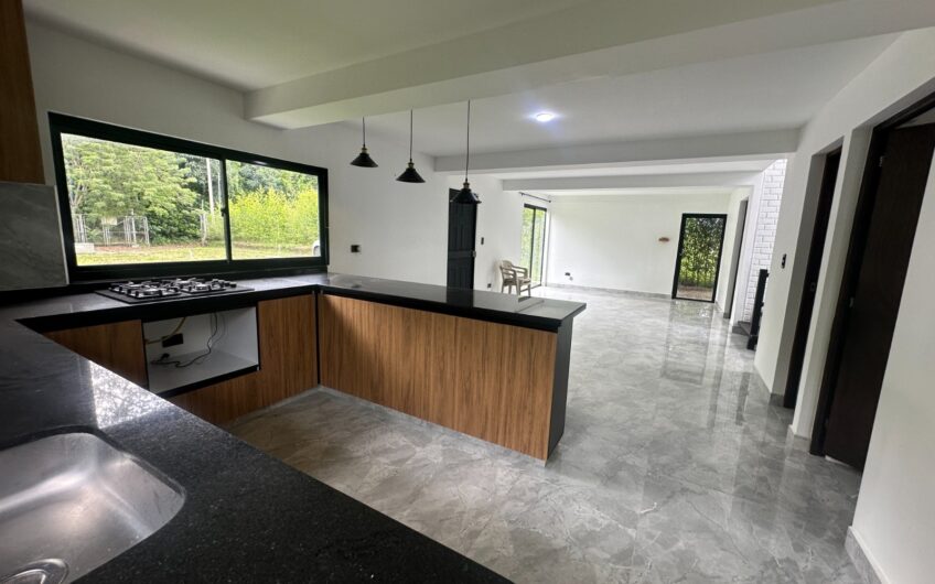 Casa Campestre para la Venta en Montenegro, Quindío